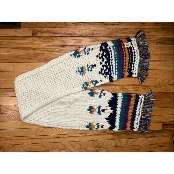 Faherty X B.Yellowtail Scarf Chunky Knit - Picture 3 of 6